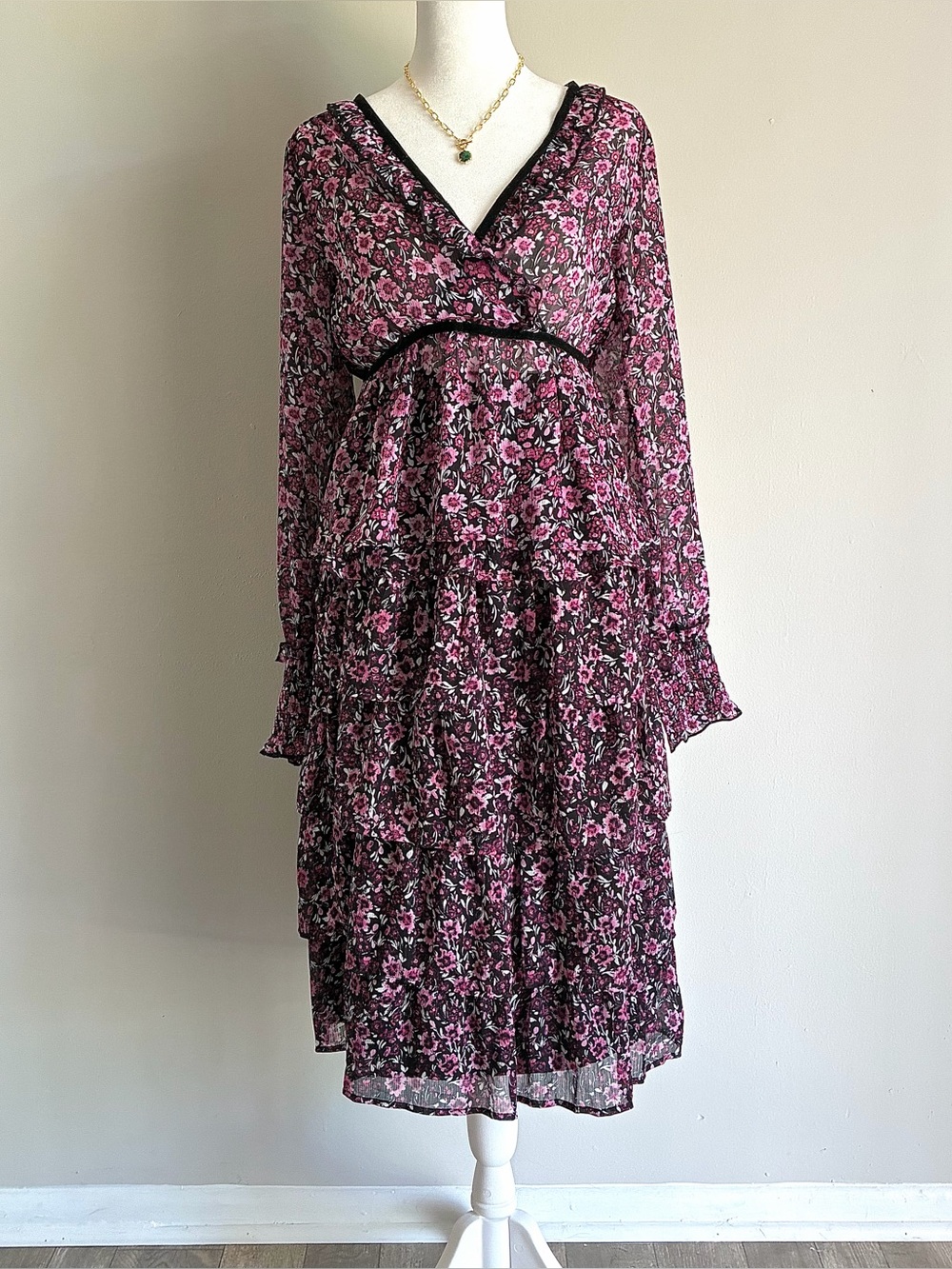 Cute Pink & Black floral matching two piece set Size: Small  Francesca’s